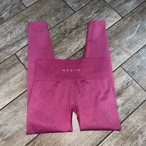 SEAMLESS NVGTN LEGGINGS CRIMSON